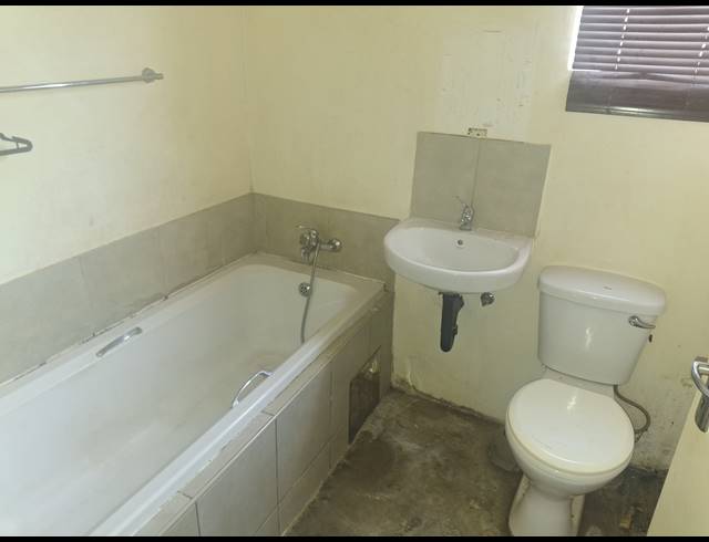 2 BEDROOM FREEHOLD FOR SALE IN WINDMILL PARK